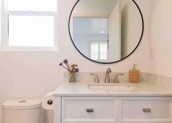 The Cozy Oasis - A Renovated And Modern Studio Near Lax + Sofi + Beaches + Freeway