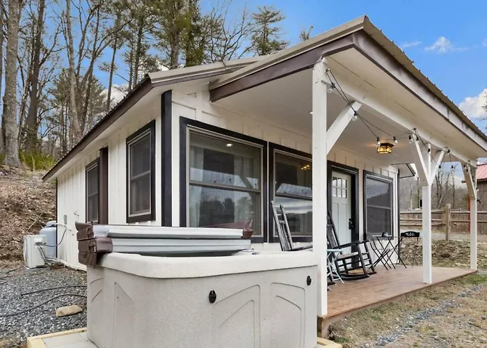 Clementine Cottage At Doe Creek