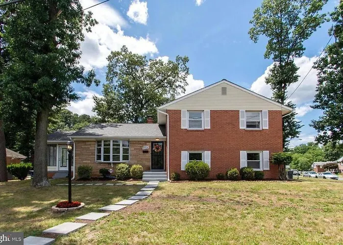 Home In College Park
