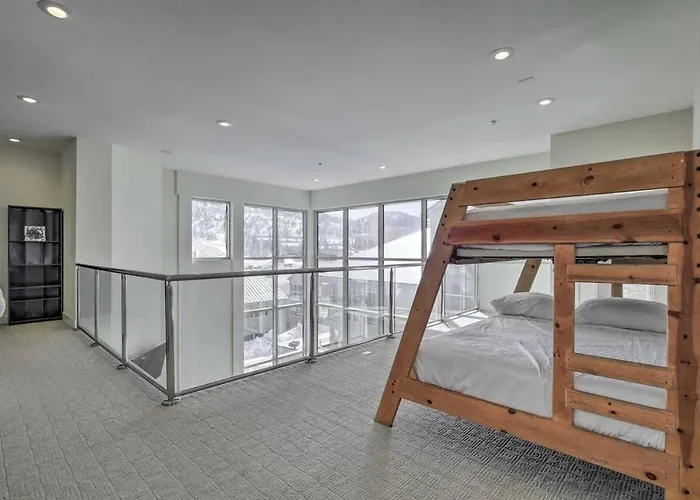 The Lofts #8D - Right By Ski Lifts