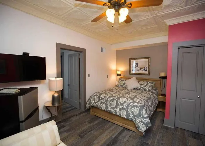 Dodici Night Suites