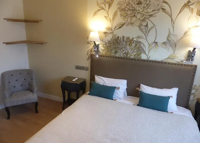 Logis Hotel Louise De Savoie