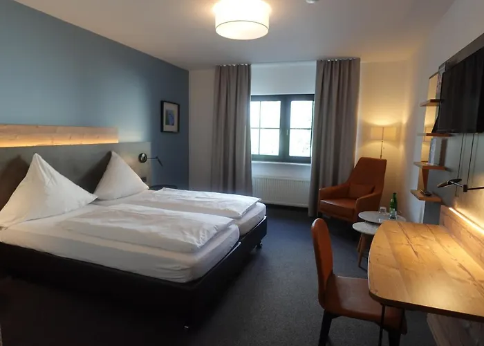 Hotel & Weinhaus Zum Schwarzen Baeren