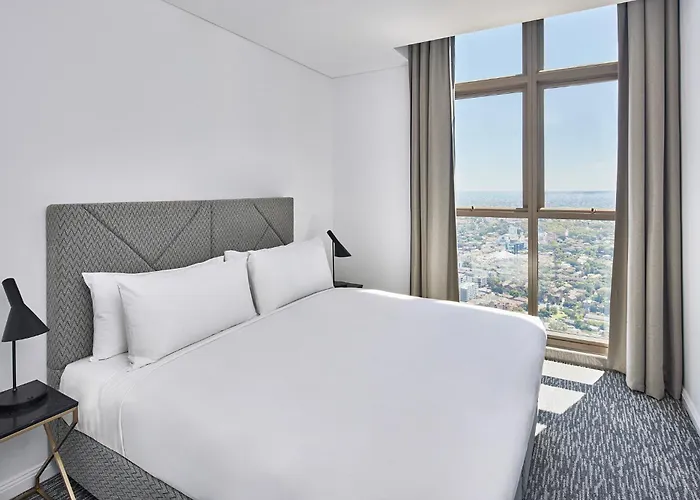 Meriton Suites George Street, Parramatta
