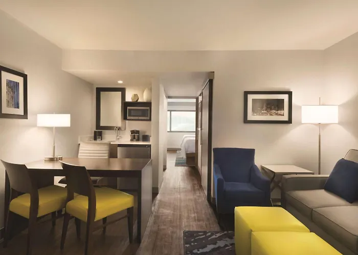 Embassy Suites By Hilton Indianapolis Downtown