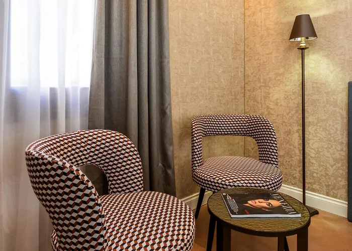 Acca Hotel