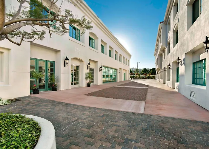 Doubletree By Hilton San Pedro