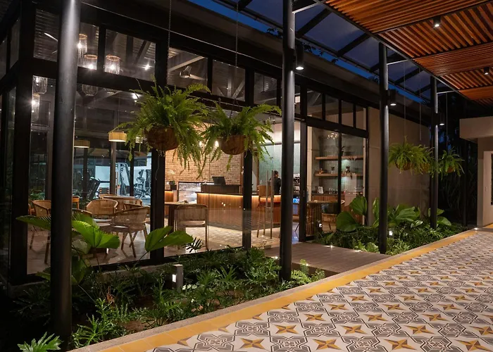 Hideaway Rio Celeste Hotel