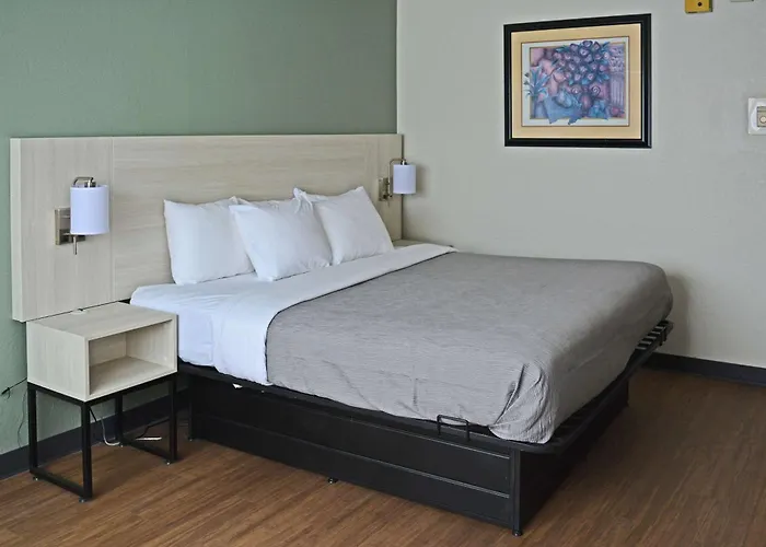 Quality Inn & Suites Syracuse - Carrier Circle