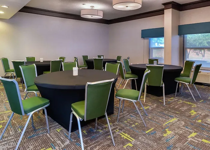 Hampton Inn Greensboro Airport