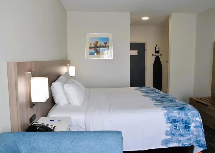 Americas Best Value Inn & Suites-Foley - Fully Renovated