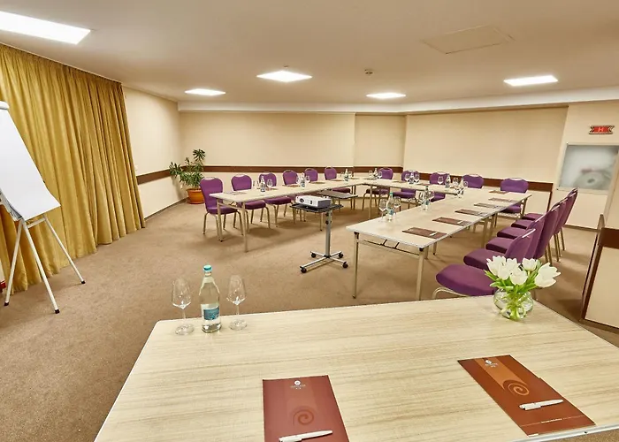 Central Plaza Hotel