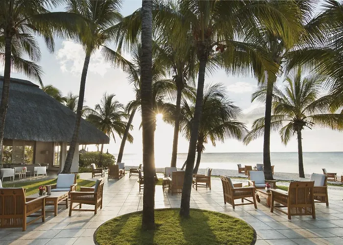 Paradis Beachcomber Golf Resort & Spa