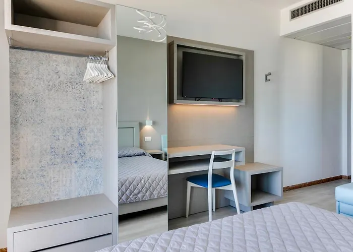 Marittimo Riccione - Hotel Clipper Fronte Mare