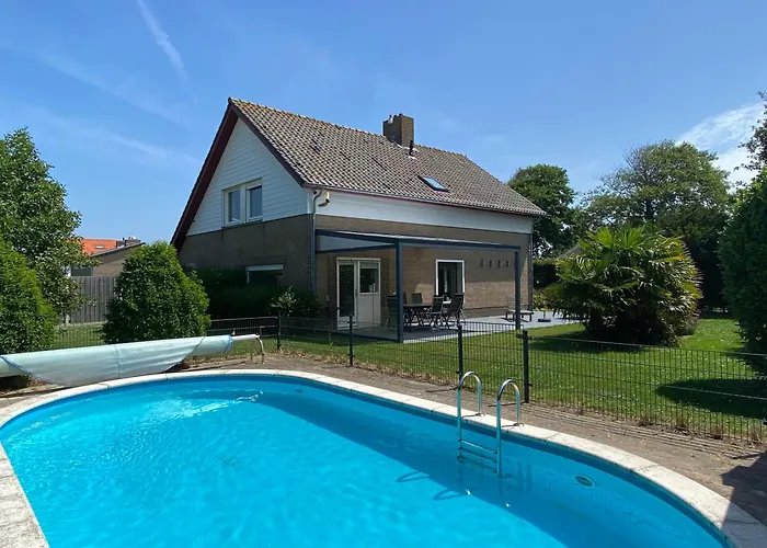 Villa Mer, Cadsun House - Detached House Near The Beach
