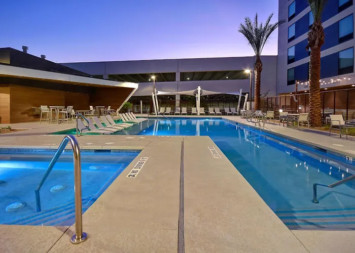 Hampton Inn & Suites Las Vegas Convention Center - No Resort Fee