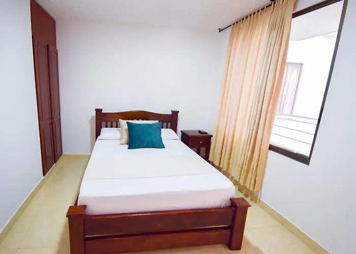 Hotel Toledo Plaza