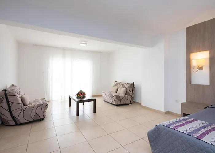 New Famagusta Hotel & Suites