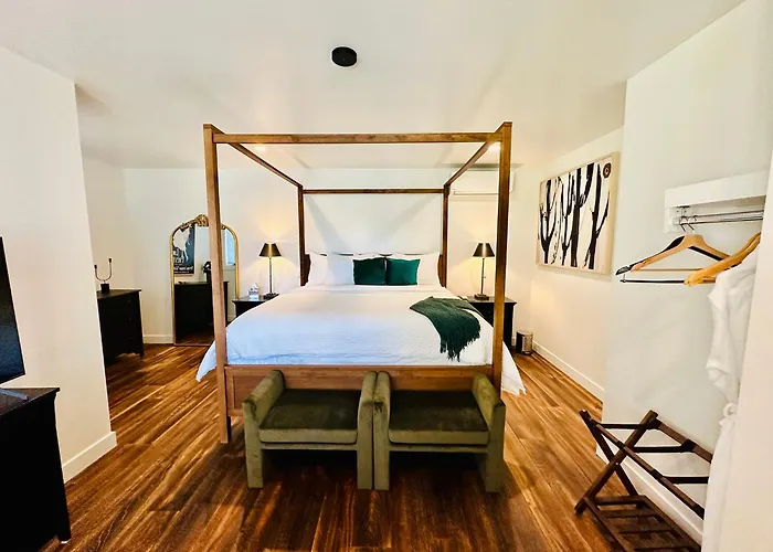 Bespoke Inn Flagstaff