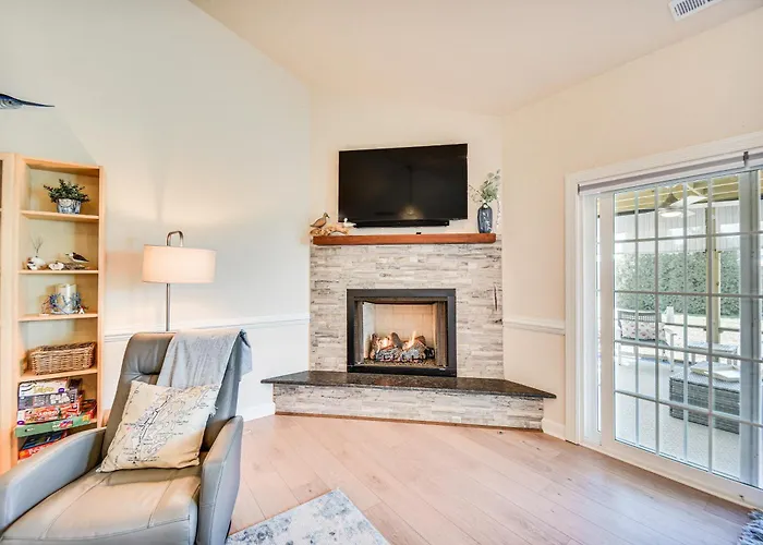 Stunning Cape Charles Retreat ~ 1 Mi To Beach