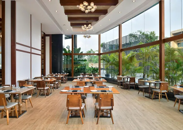 Kochi Marriott Hotel, Lulu International Shopping Mall