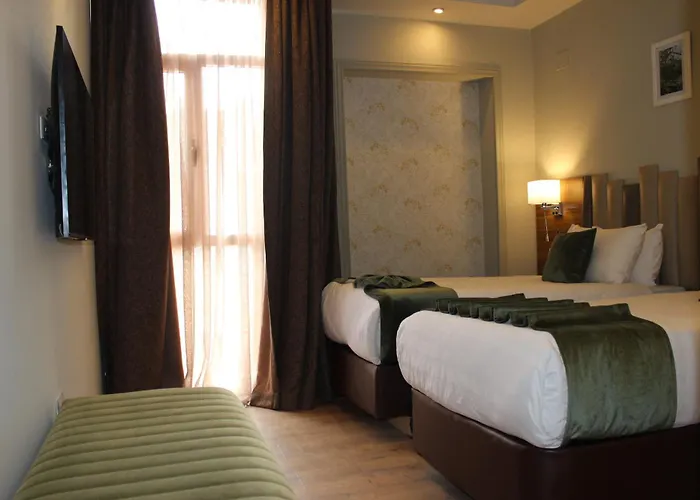 Monarch Hotel