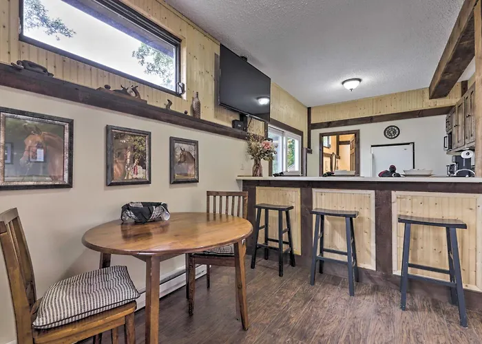 Private Guest House W/ Deck + Spectacular Views!