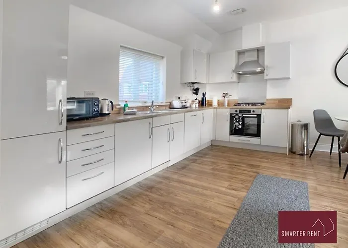 Bracknell - Maisonette Parking 2Bed