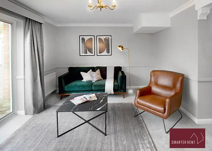 Maidenhead - 3 Bed House - Garden