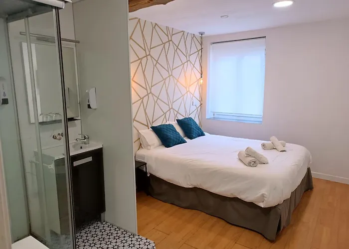 Rin Rooms