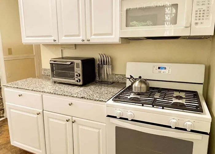 1St Base Apt 1 All Star Baseball Rentals