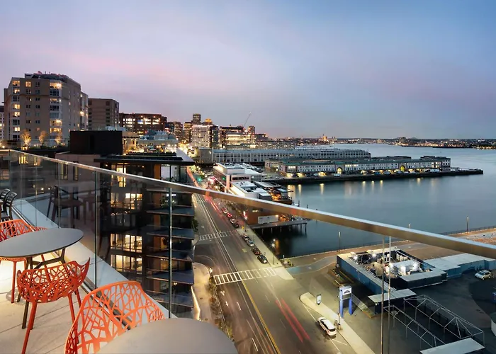 Hyatt Place Boston/Seaport District