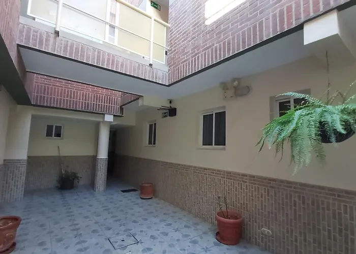 Hotel Muevete Por Vargas