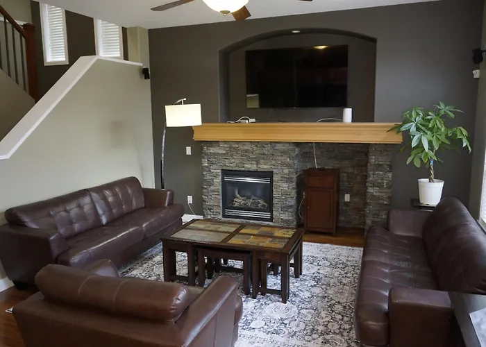 Metropolitan Dream Stay With Saltwater Pool And Hot Tub