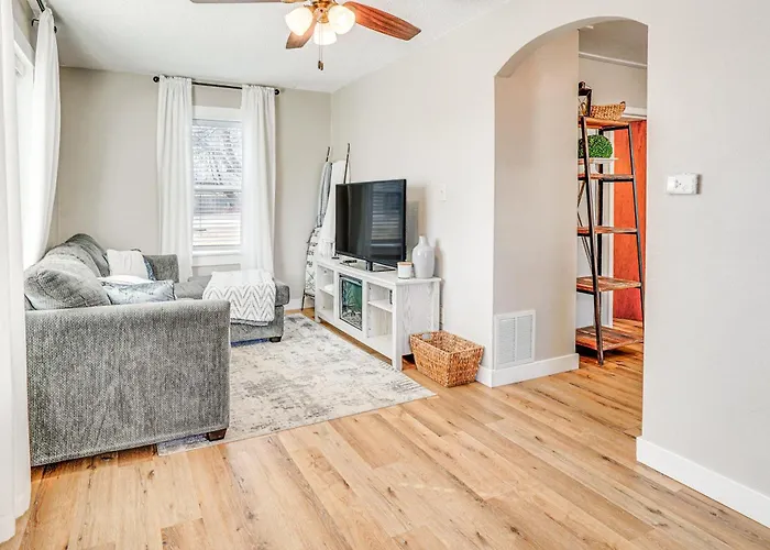 Pet-Friendly Watertown Home ~ 1 Mi To Downtown!