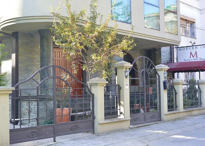 Modern Inn Boutique Hotel