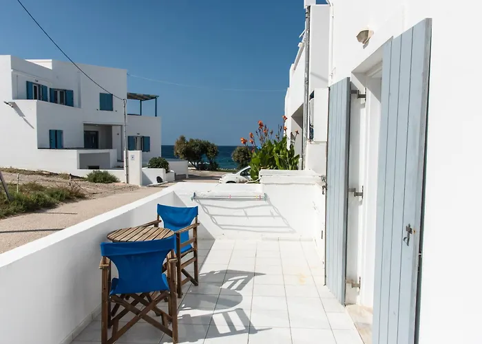 V-rooms in Milos Cyclades