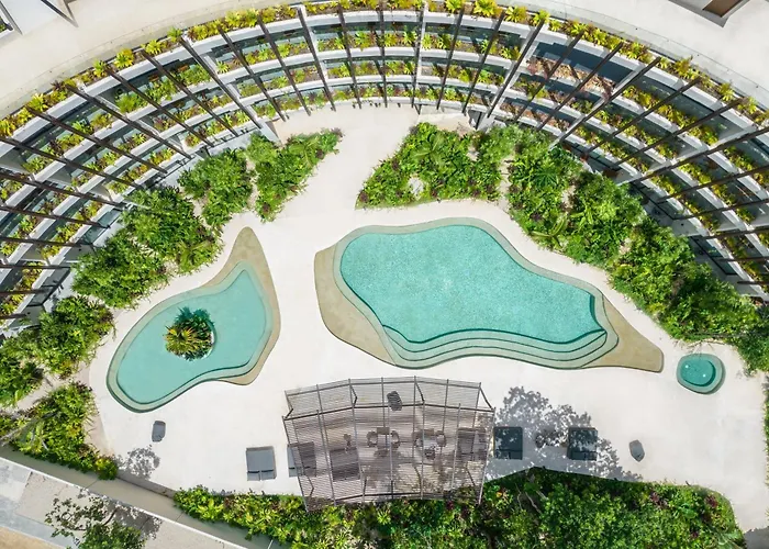 Mistiq Gardens
