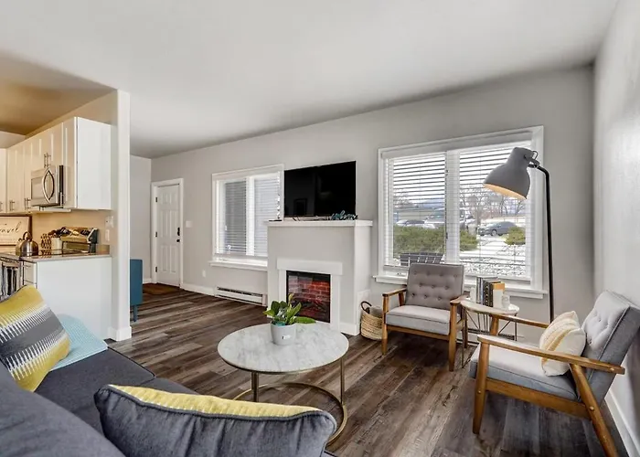 Coyote Condo - Pet-Friendly Downtown Mountain View