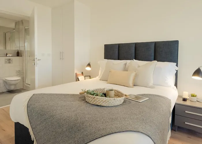 Luxury 2 Bed Apartment Cherrywood Dublin 18