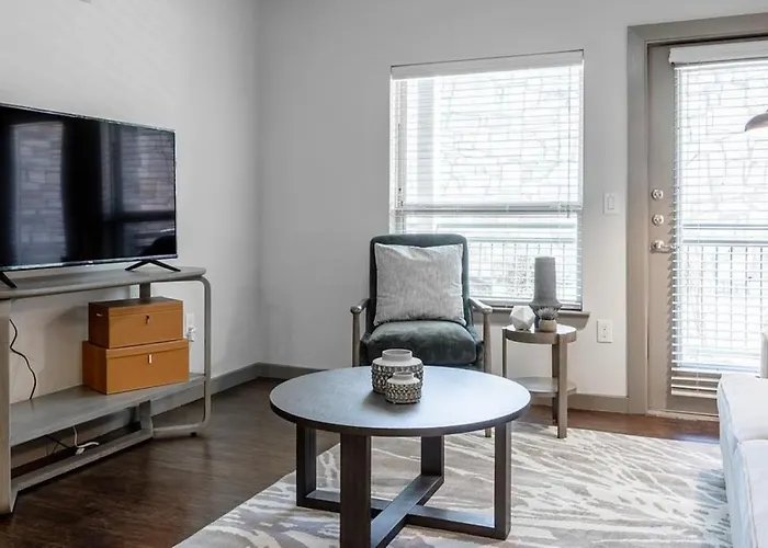 Landing Modern Apartment With Amazing Amenities