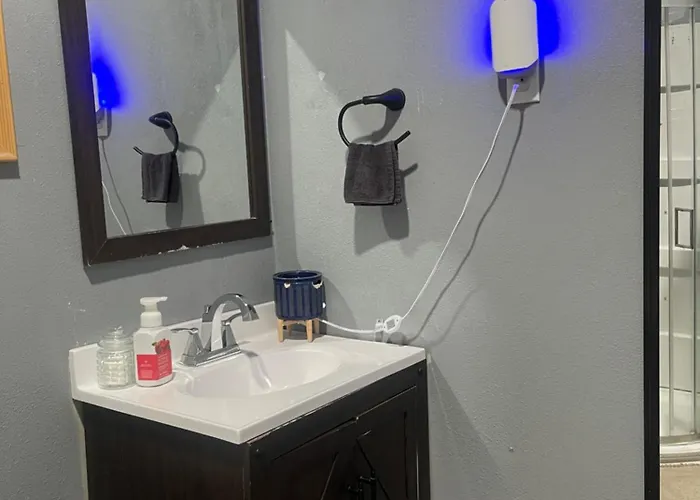 Man Cave Apartment Queen Sz Bed 17 Min From Town