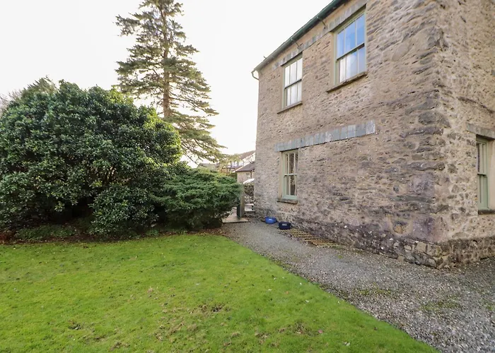 Natland Hall Cottage