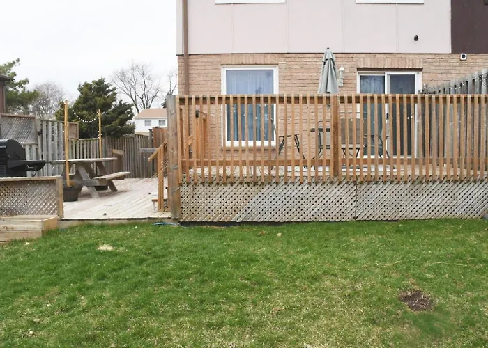 Stylish Home In Prime Location North Of Toronto