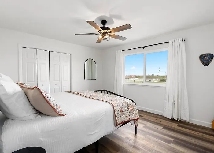 Rancho Vino- Two Master Bedrooms