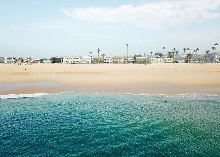 Modern Coastal 1Br W King Bed & Ev And Just Steps Away To The Shore!