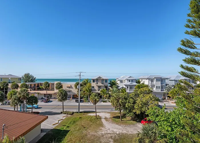 Ocean Star! 7 Bdrms, 7 Baths! Beaches Less Than 5Min Walk To Beach!