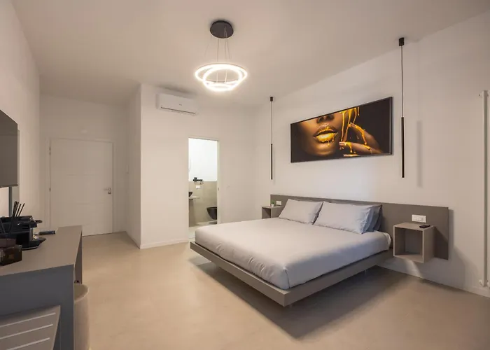 Luxury Station Suite