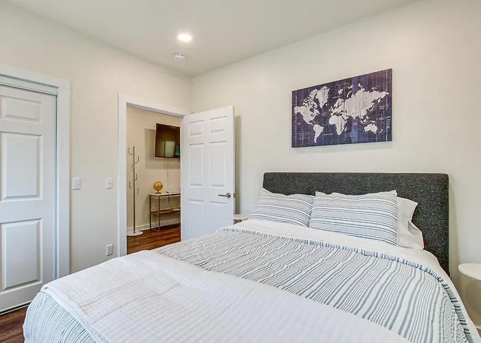 Dog-Friendly Sheboygan Home - 1 Mi To Town!