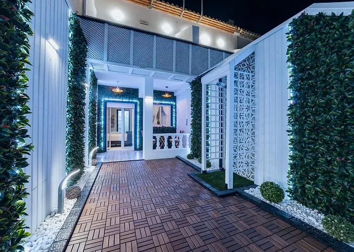 Hostal Luxury Nit I Dia